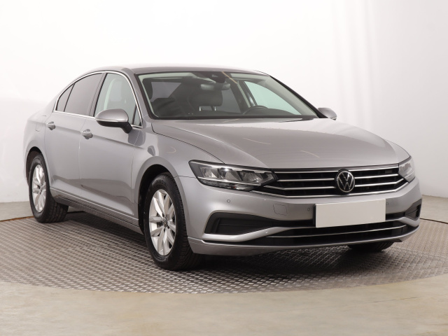 Volkswagen Passat 2022