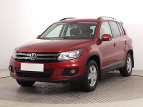 Volkswagen Tiguan - 2015