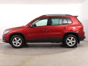 Volkswagen Tiguan - 2015