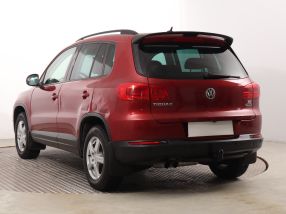 Volkswagen Tiguan - 2015