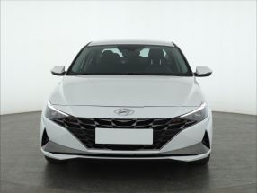 Hyundai Elantra - 2021