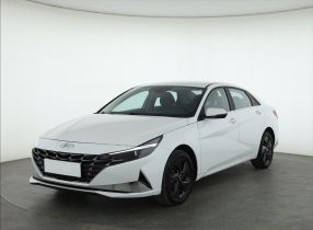 Hyundai Elantra - 2021