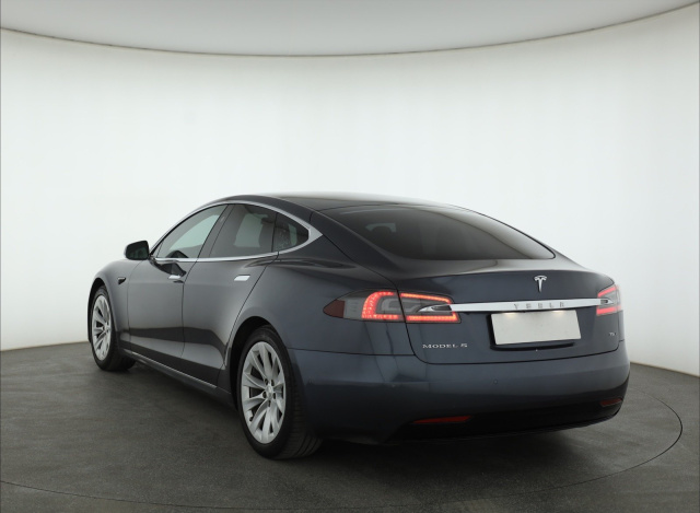 Tesla Model S 75D