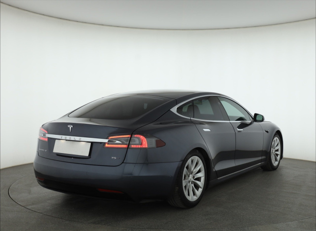Tesla Model S 75D