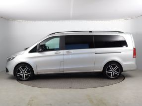 Mercedes-Benz V - 2021