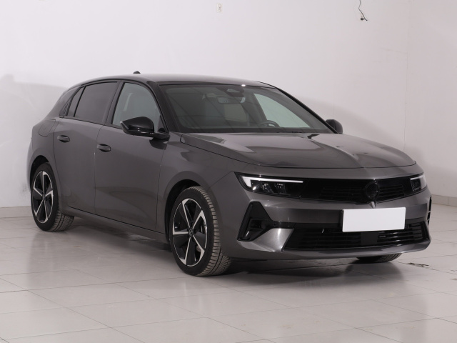 Opel Astra 2025