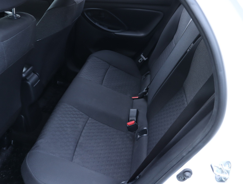 Mazda 2, 2022