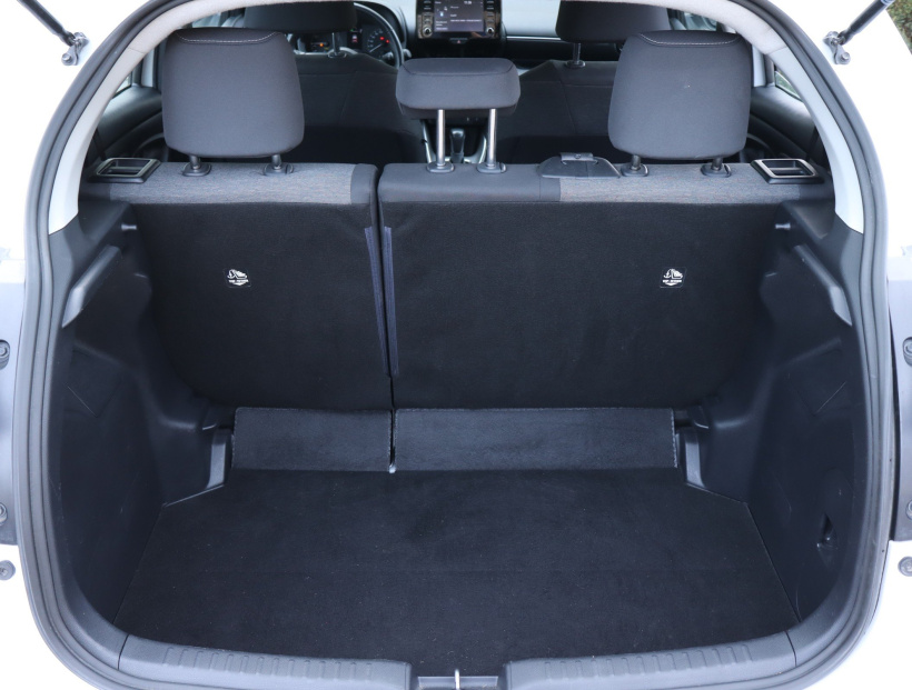 Mazda 2, 2022