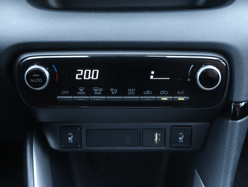 Mazda 2, 2022