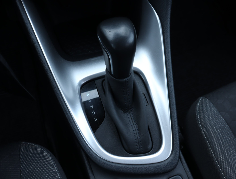 Mazda 2, 2022