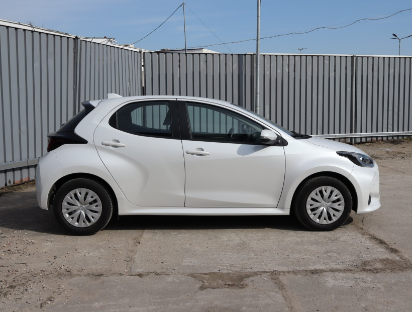 Mazda 2, 2022