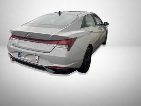 Hyundai Elantra - 2023