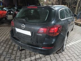 Opel Astra - 2012
