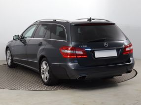 Mercedes-Benz E - 2012