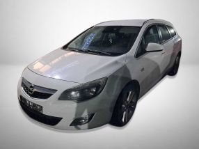 Opel Astra - 2011