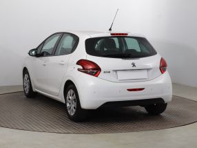 Peugeot 208 - 2015