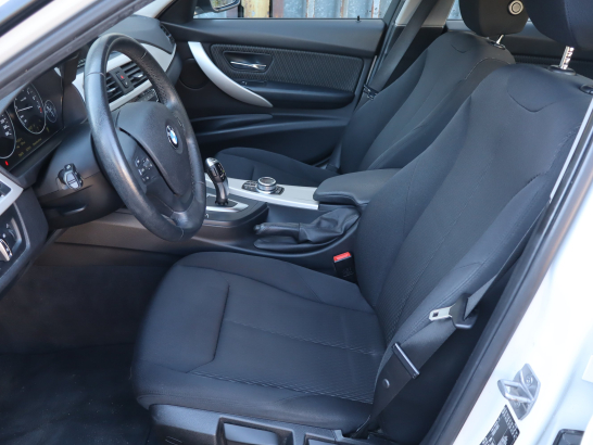BMW 330 i