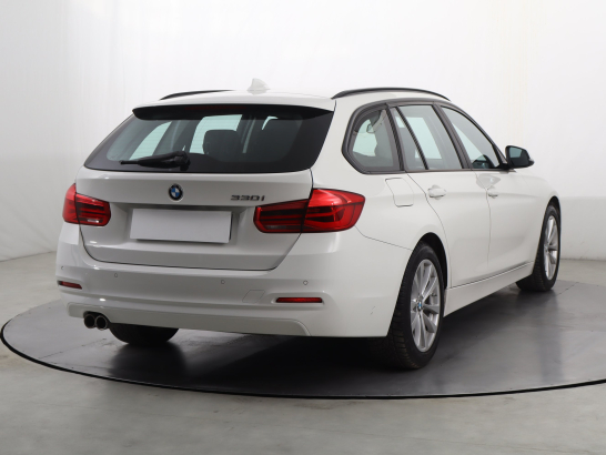BMW 330 i