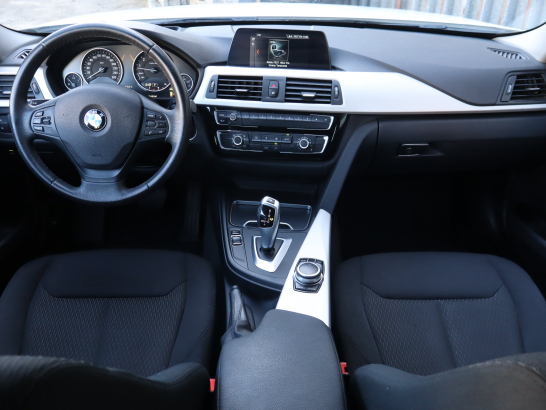BMW 330 i