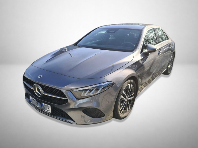 Mercedes-Benz A 2023