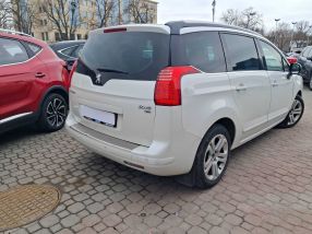 Peugeot 5008 - 2011