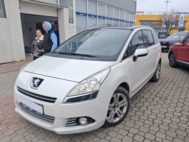 Peugeot 5008 2011