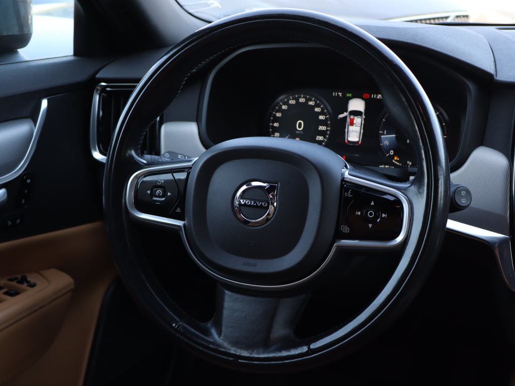 Volvo V90 Cross Country