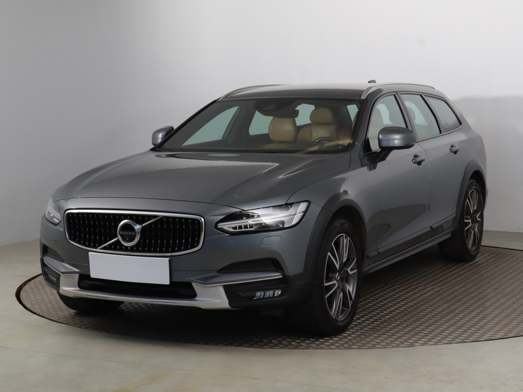 Volvo V90 Cross Country