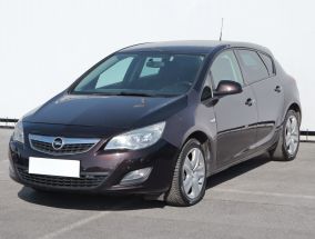 Opel Astra - 2012
