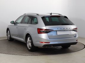 Škoda Superb - 2022