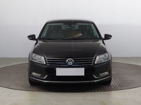 Volkswagen Passat - 2011