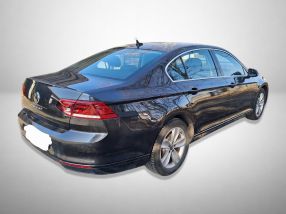 Volkswagen Passat - 2021