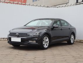 Volkswagen Passat - 2021