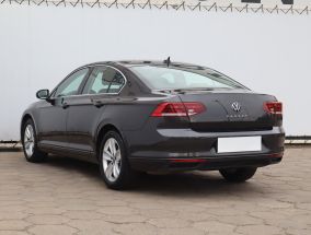 Volkswagen Passat - 2021