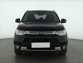 Mitsubishi Outlander - 2014