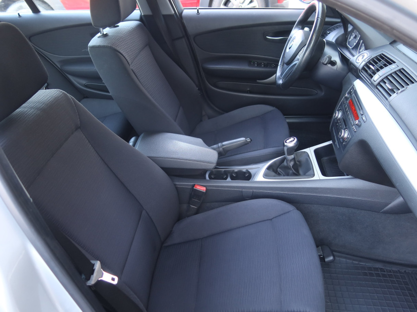 BMW 1, 2011