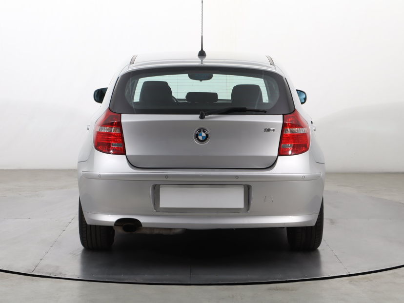 BMW 1, 2011
