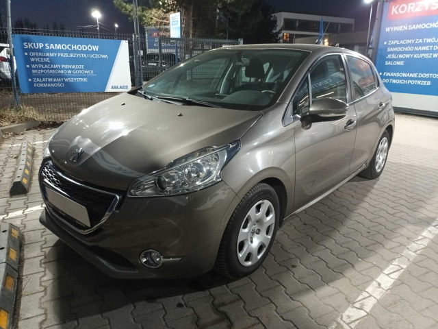 Peugeot 208 2013