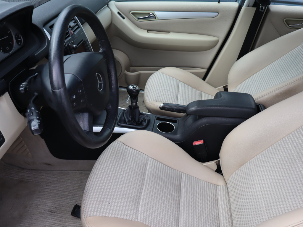 Mercedes-Benz B