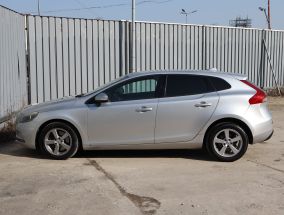 Volvo V40 - 2016