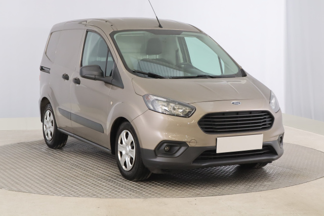 Ford Transit Courier 2018