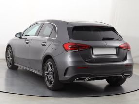 Mercedes-Benz A - 2022