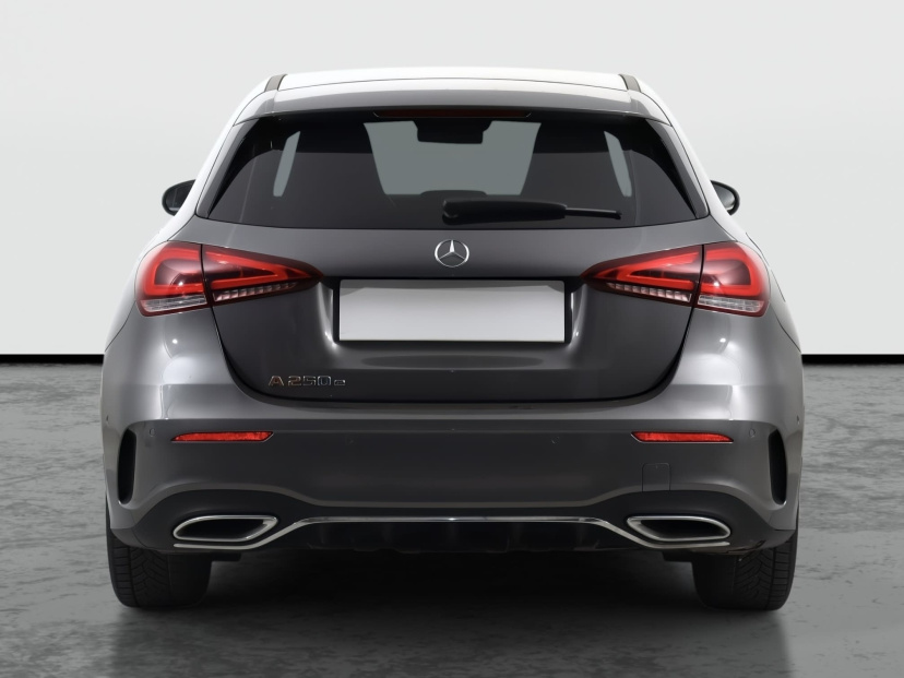 Mercedes-Benz A, 2022