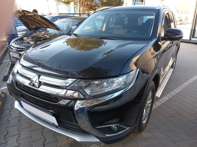 Mitsubishi Outlander 2016