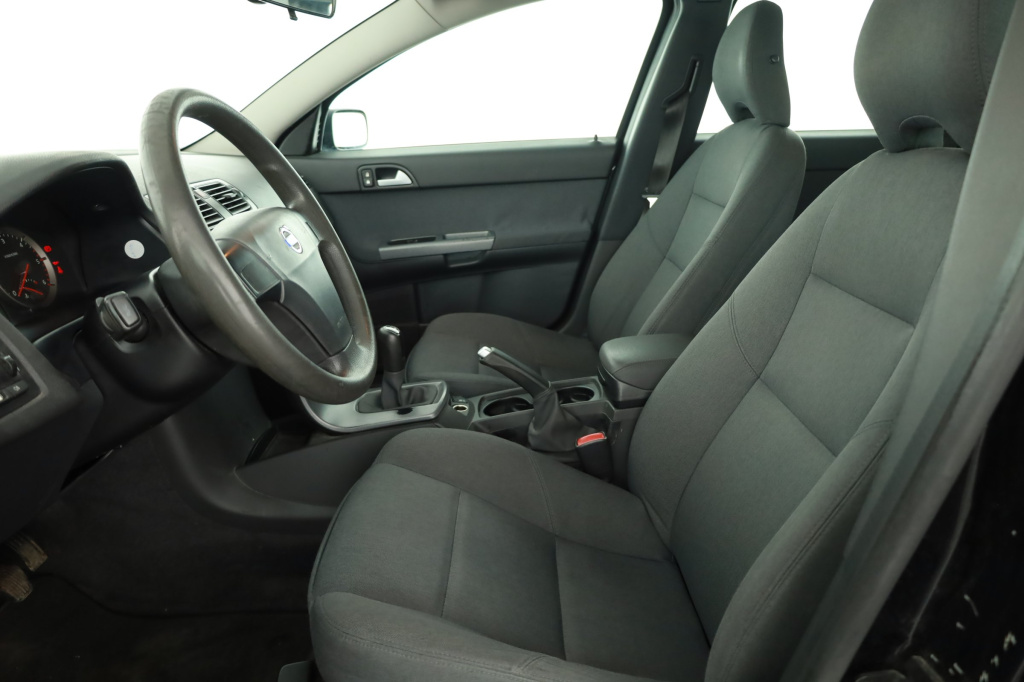 Volvo S40