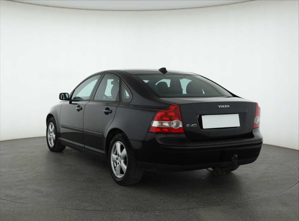 Volvo S40