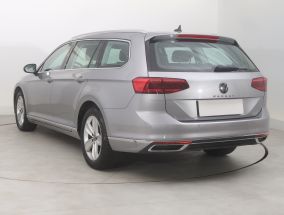 Volkswagen Passat - 2023