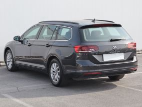 Volkswagen Passat - 2021