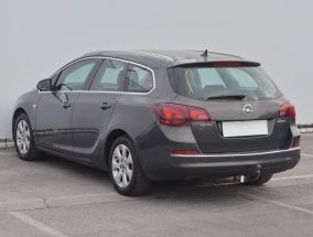 Opel Astra - 2013