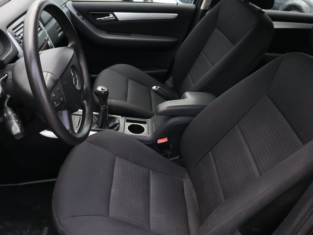Mercedes-Benz B